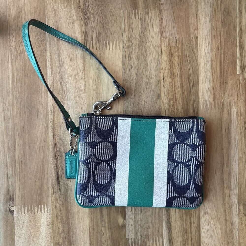 Coach Corner Zip Signature Jaquard Wristlet Purse Authentic Preppy